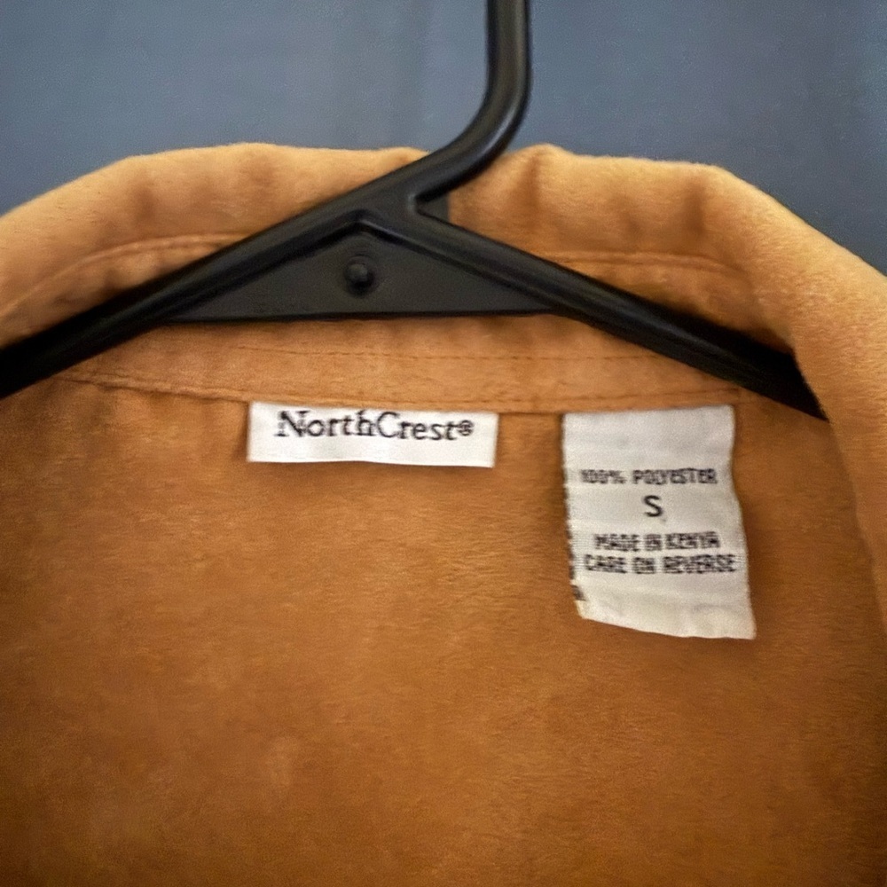Northcrest Plush Overshirt – Faux Suede Button Down - Picture 3 of 3